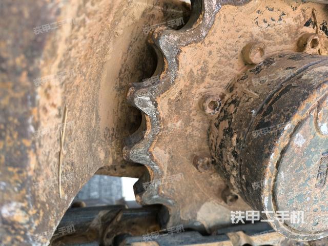 右驅動輪（行走機構）