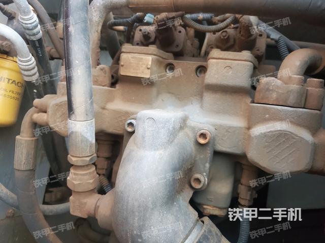 液壓泵斜45?右（大件艙室）