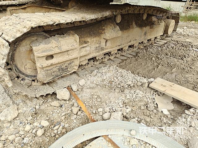 單側(cè)履帶整體（整機(jī)外觀）