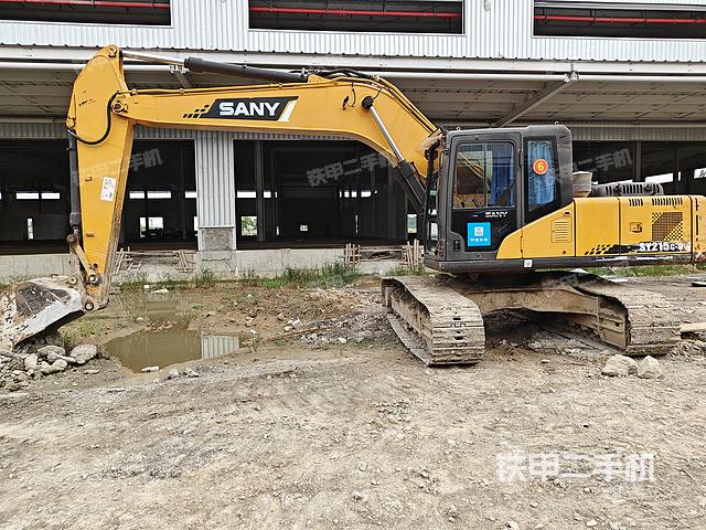 三一重工SY215C挖掘機