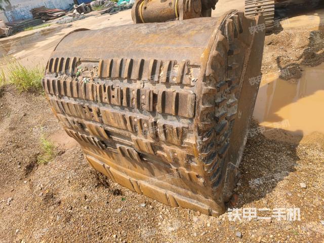 鏟斗45度(工作和回轉(zhuǎn)裝置) 鏟斗45度(工作和回轉(zhuǎn)裝置)