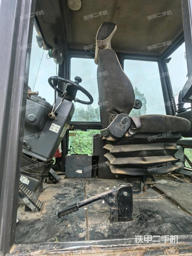 驾驶室内部（驾驶室/操作室）