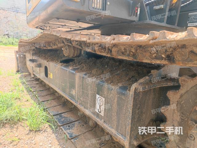 右側履帶整體?（行走機構）