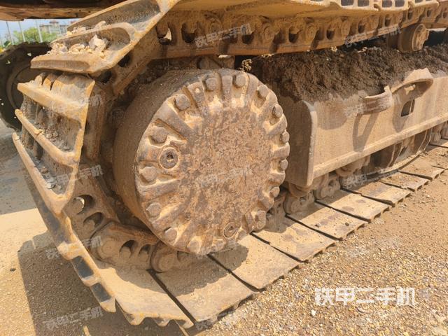 左驅(qū)動輪(行走機(jī)構(gòu)) 左驅(qū)動輪(行走機(jī)構(gòu))