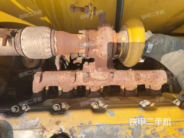 氣門室蓋螺絲特寫(上車部件) 氣門室蓋螺絲特寫(上車部件)