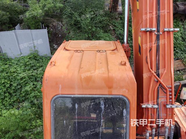 駕駛室頂部俯視(上車部件) 駕駛室頂部俯視(上車部件)