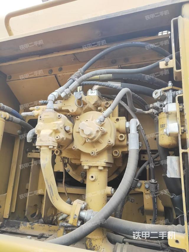 液壓泵斜45?左（大件艙室）