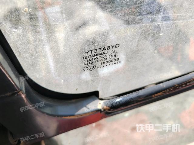 左后方玻璃角标（驾驶室部分）