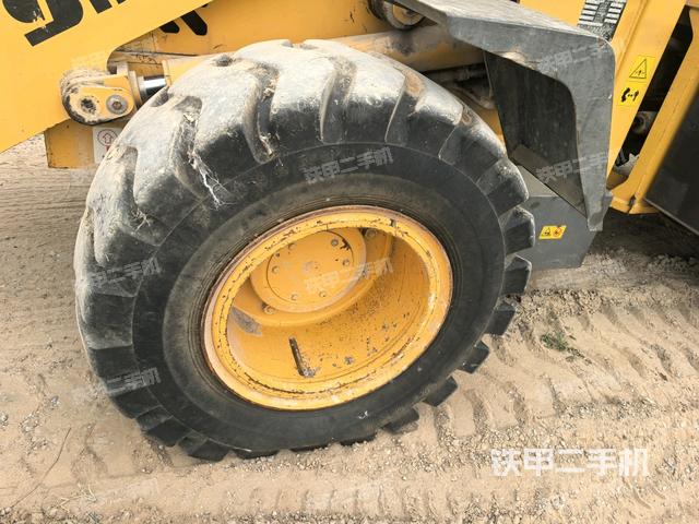 右驅(qū)動(dòng)輪/右后輪（行走機(jī)構(gòu)）