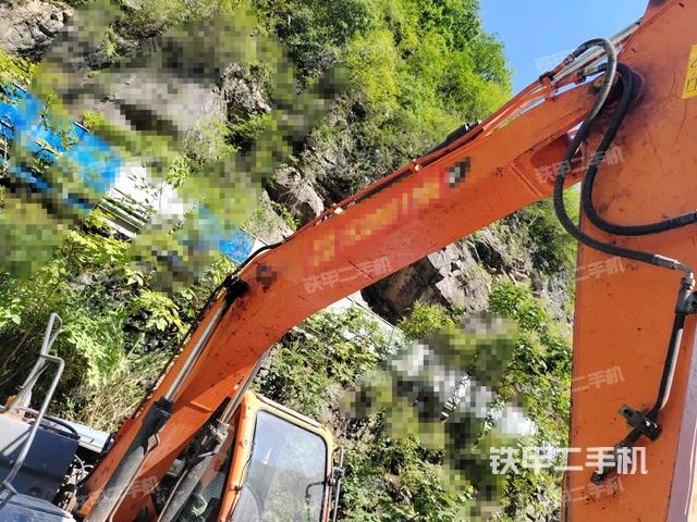 大臂整体 右侧（工作和回转装置）