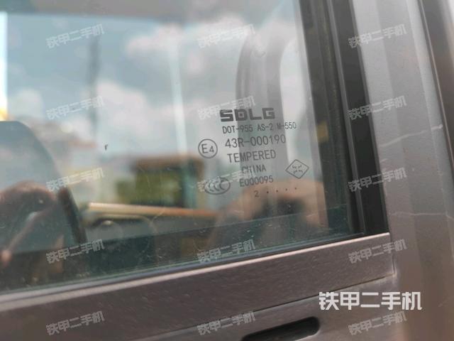 后窗玻璃角標（駕駛室部分）