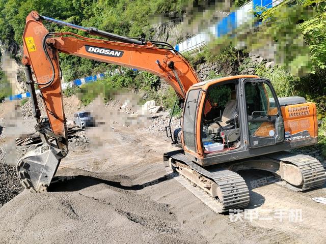 斗山DX150-9C挖掘机