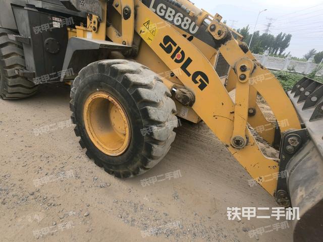 左驱动轮/左后轮（行走机构）