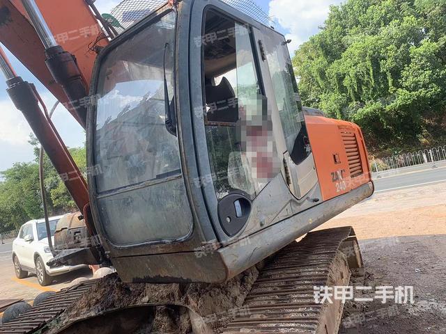 日立ZX240-3挖掘机