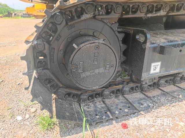 左驅(qū)動(dòng)輪（行走機(jī)構(gòu)）