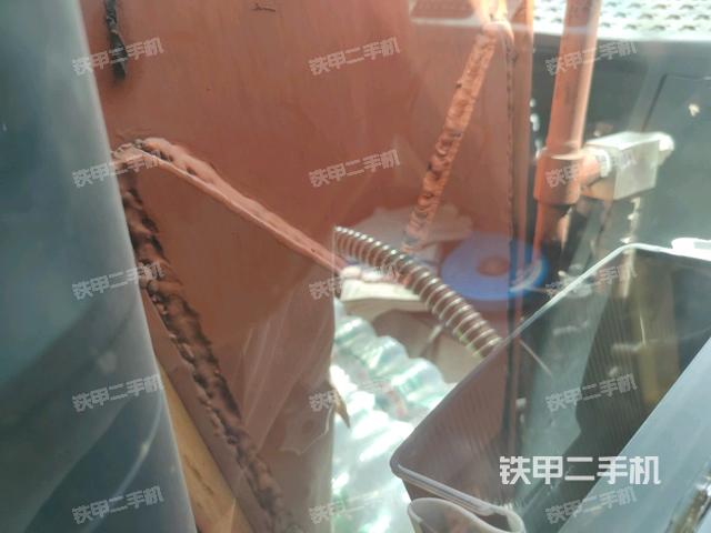 中央回转接头特写（上车部件）