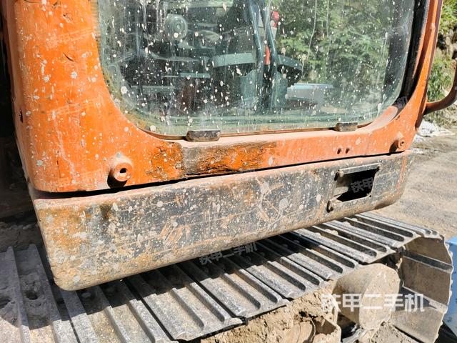 转盘和下车架正前（工作和回转装置）