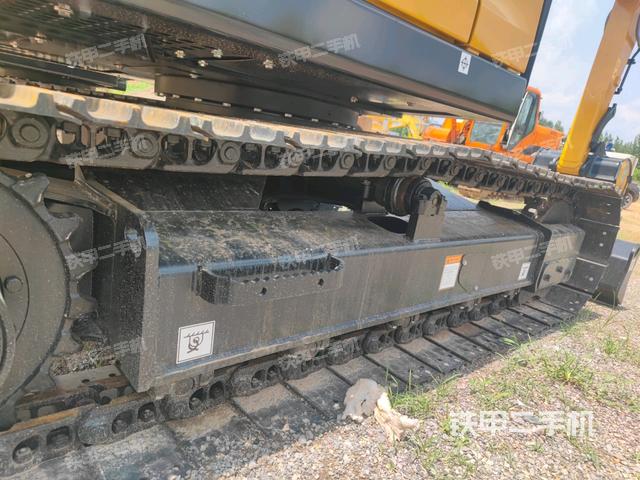 左側(cè)履帶整體?（行走機(jī)構(gòu)）