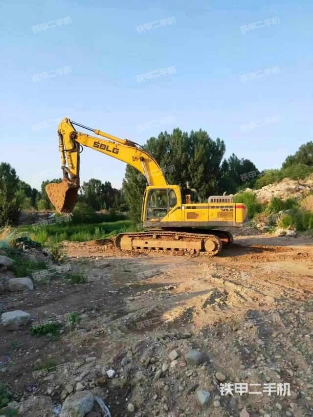 山东临工E6360F挖掘机