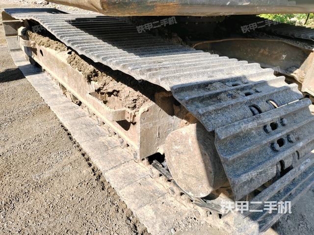 左侧履带整体 （行走机构）