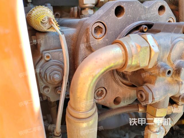 液压泵斜45 左（大件舱室）