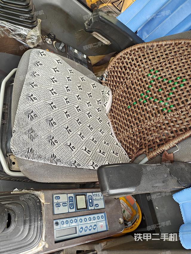 駕駛室整體（整機(jī)外觀）