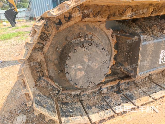 左驅(qū)動輪（行走機構）