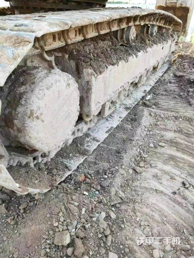 单侧履带整体（整机外观）