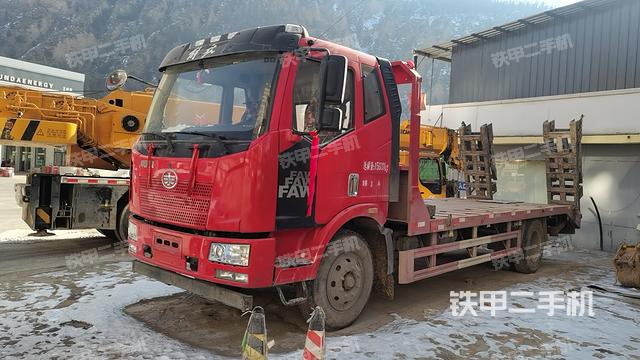 一汽解放4X2平板运输车