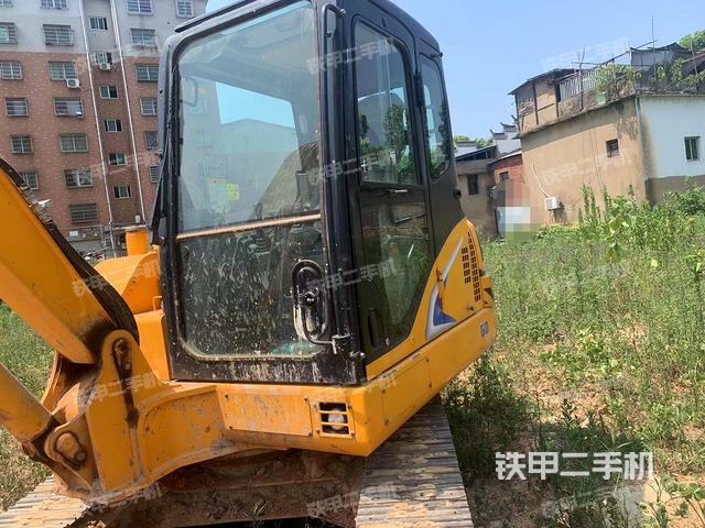 龙工CDM6060挖掘机