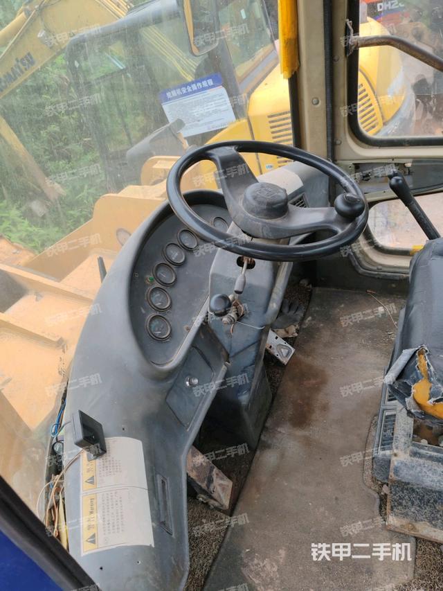 顶棚整体  内（驾驶室部分）