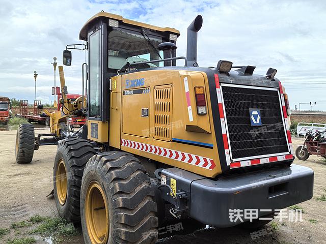 驾驶室操作台（设备外观及核心部件）