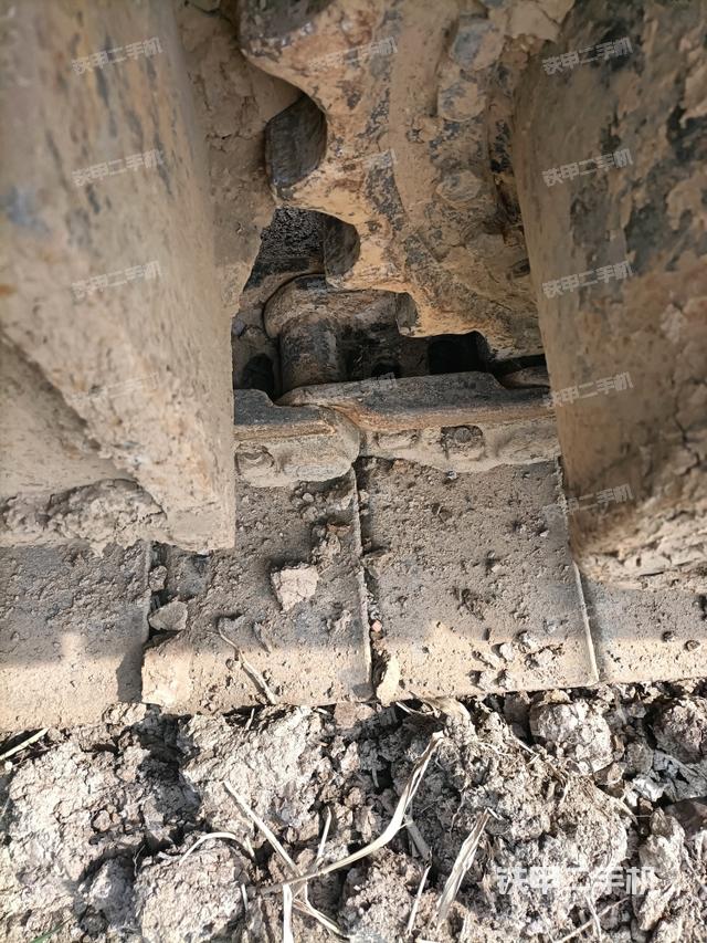 右驅(qū)動(dòng)輪（行走機(jī)構(gòu)）