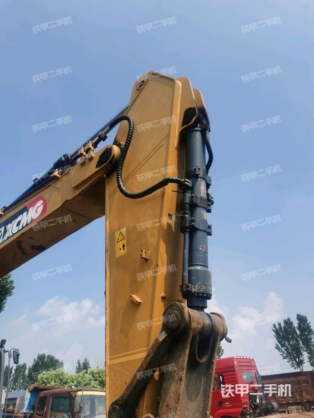 小臂整體左后（工作和回轉(zhuǎn)裝置）