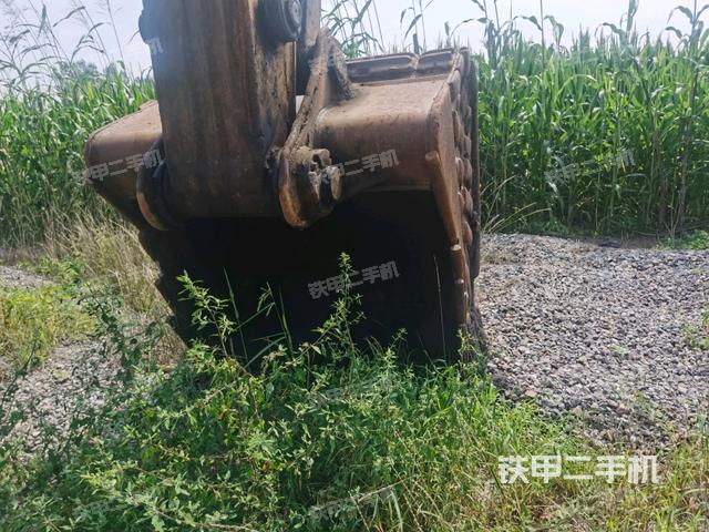 大臂油缸整體?豎拍（工作和回轉(zhuǎn)裝置）