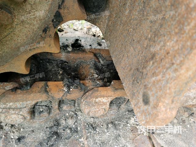 右側(cè)履帶整體（行走機(jī)構(gòu)）