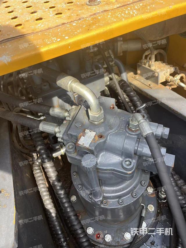 回轉(zhuǎn)馬達(dá)（上車部件）