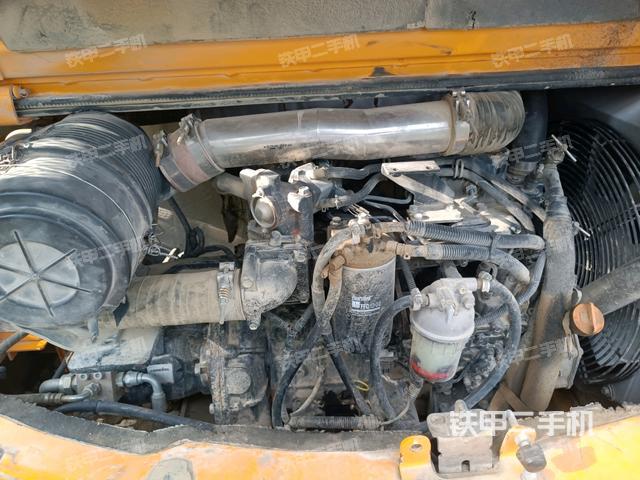 發(fā)動(dòng)機(jī)室（上車部件）