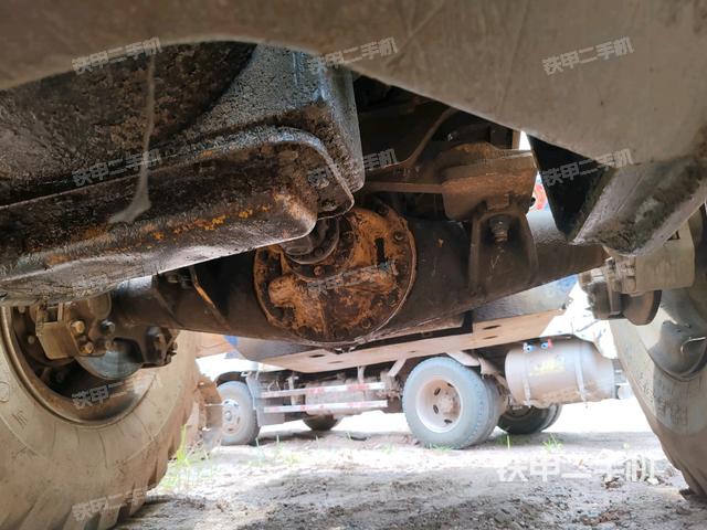 前驱动桥（液压/传动系统）