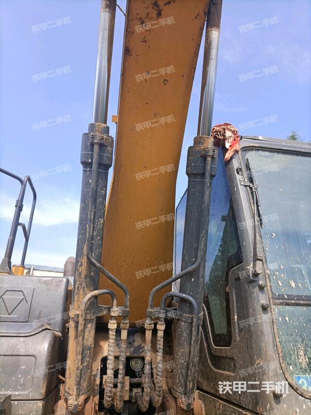 大臂油缸整體?豎拍（工作和回轉(zhuǎn)裝置）