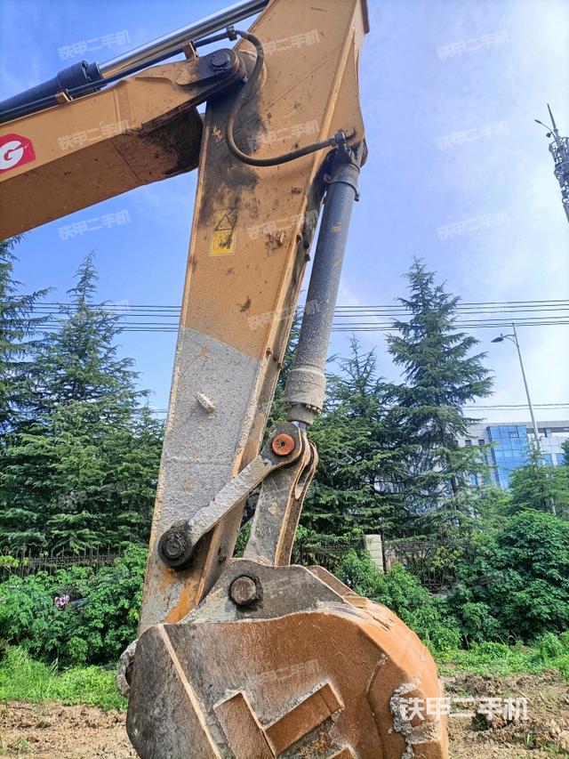 小臂整體左后（工作和回轉(zhuǎn)裝置）