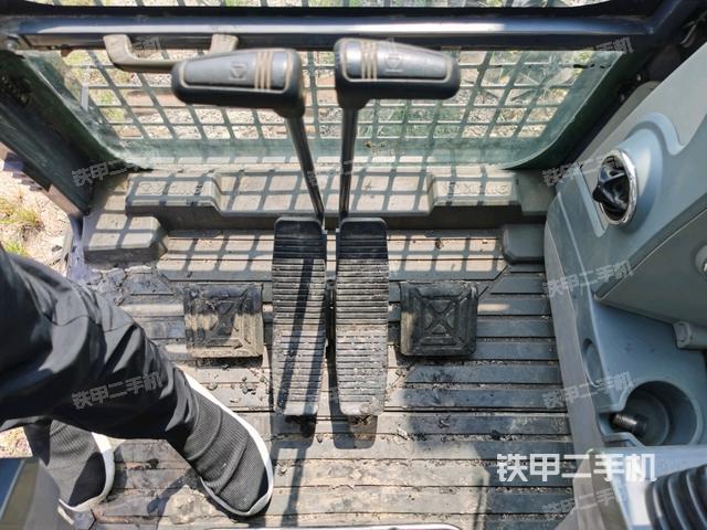 座椅左側(cè)控制臺/音響/含左手柄（駕駛室部分）