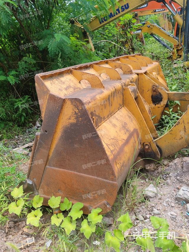 正后方（整机外观）