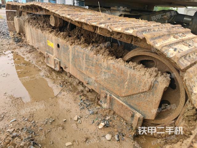 右側(cè)履帶整體?(行走機構(gòu)) 右側(cè)履帶整體?(行走機構(gòu))