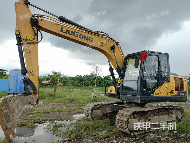 柳工CLG913E挖掘機(jī)