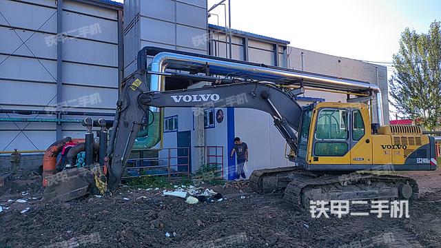沃尔沃EC210B挖掘机