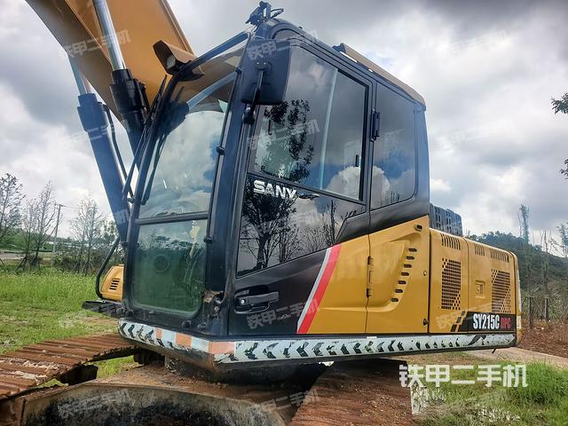 駕駛室左前45度（駕駛室部分）