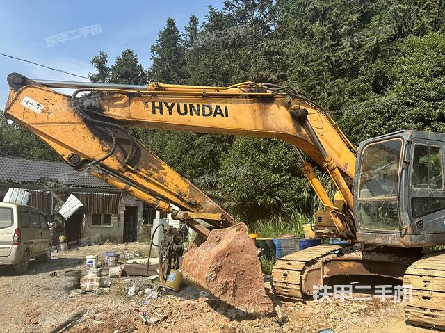 现代R215-7挖掘机