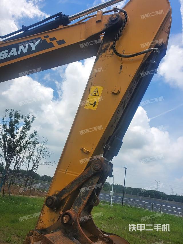 小臂整體左后（工作和回轉裝置）