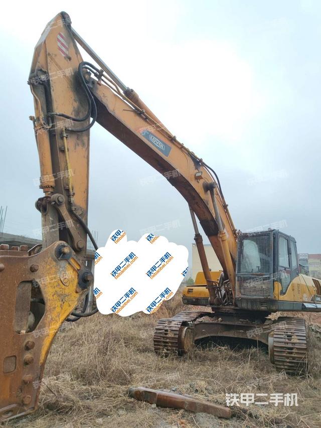 雷沃重工FR330挖掘機